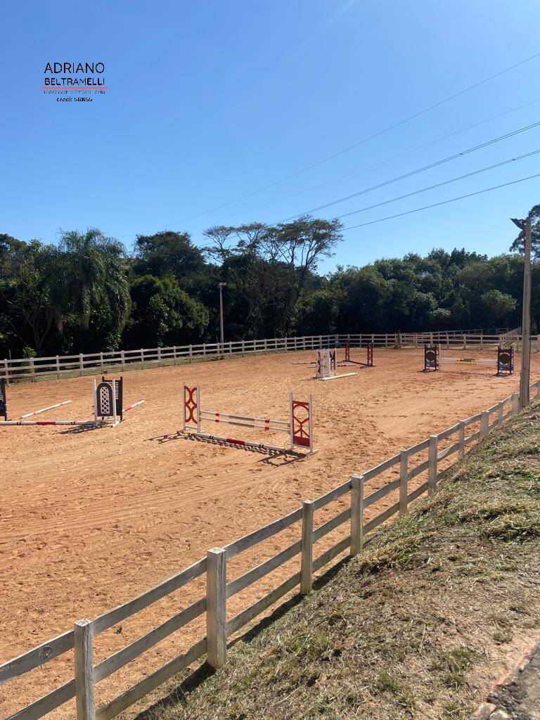 Fazenda à venda com 7 quartos, 1000m² - Foto 1