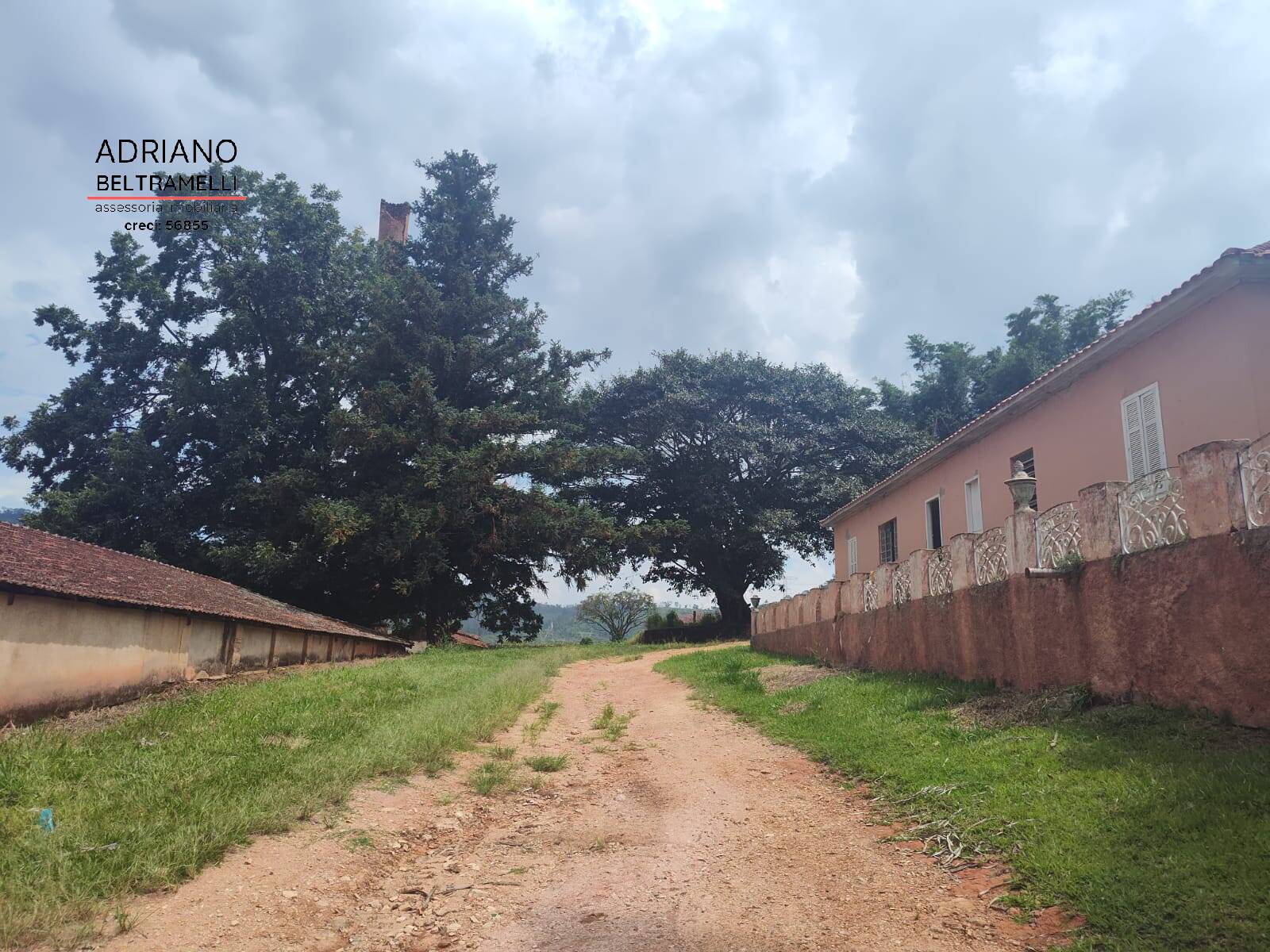 Fazenda à venda com 6 quartos, 1500m² - Foto 25